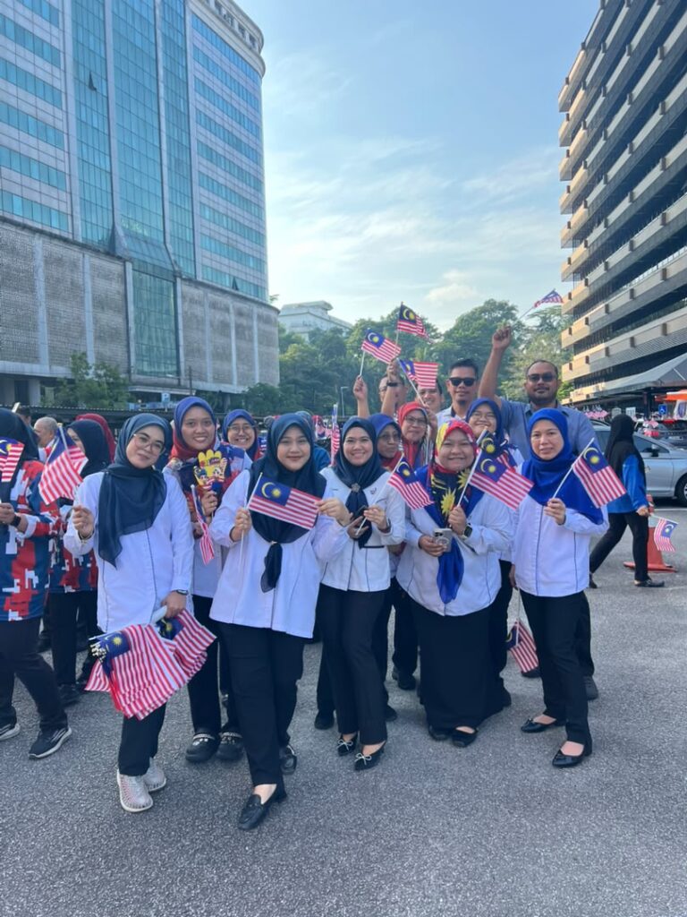 PROGRAM PELUNCURAN BULAN KEMERDEKAAN DAN KIBAR JALUR GEMILANG PERINGKAT WISMA PERSEKUTAN JOHOR BAHRU