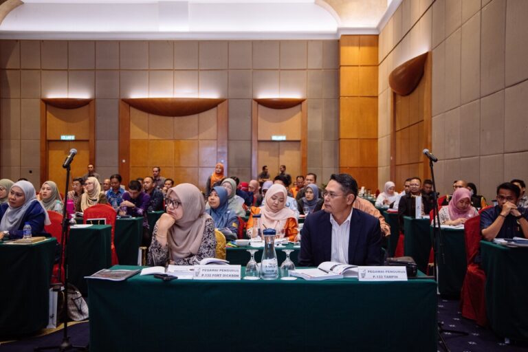 TAKLIMAT PERANAN DAN TANGGUNGJAWAB PEGAWAI PENGURUS, SIMULASI DAN PROSES PENAMAAN CALON PILIHAN RAYA UMUM DEWAN NEGERI, NEGERI SEMBILAN KE-16
