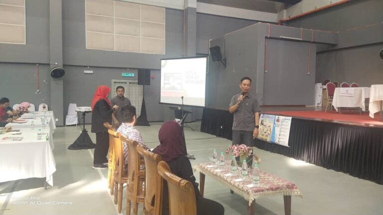 TAKLIMAT PETUGAS BAGI P.138 KOTA MELAKA ( N.23 TELOK MAS)