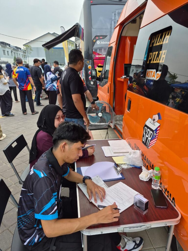PEMBUKAAN KAUNTER PENDAFTARAN PEMILIH SEMPENA  PROGRAM RUN RIA MERDEKA 2026